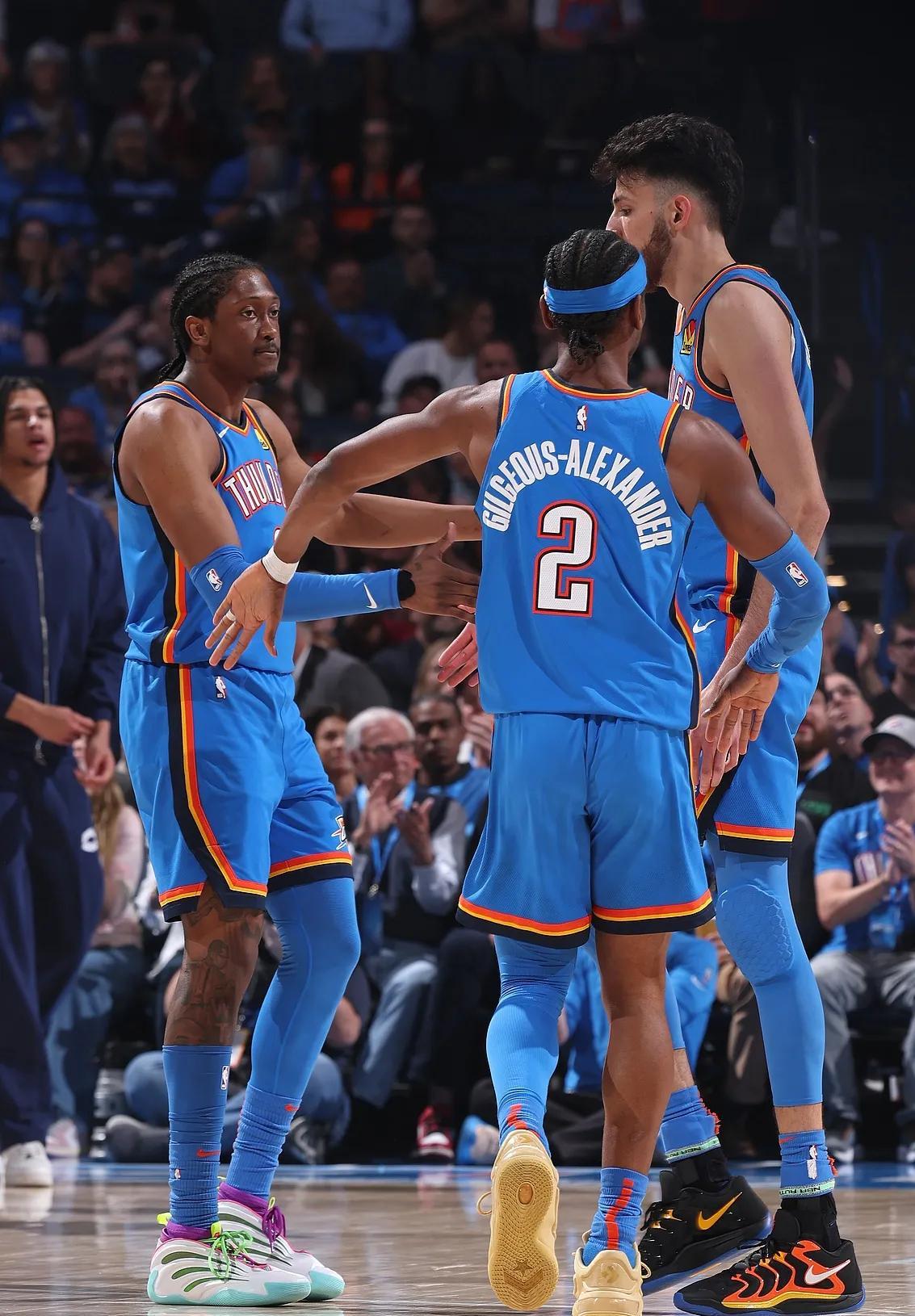 爱游戏官方网站今晨明尼苏达森林狼调整名单以备NBA季后赛,造点机会环节打磨,引发热议,赛季目标并未改变的简单介绍