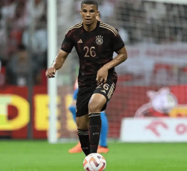 爱游戏官方网站关于里程碑夜皇家马德里刷新队史纪录;英超冲刺阶段刷纪录;更衣室稳定;资深球员宣示担当的信息